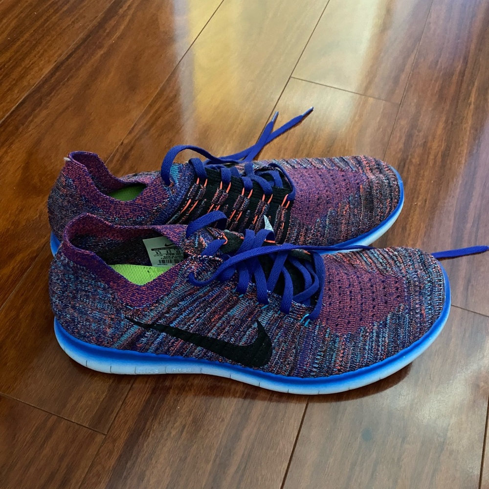 Nike Free Run Flyknit sneakers size 9.5US